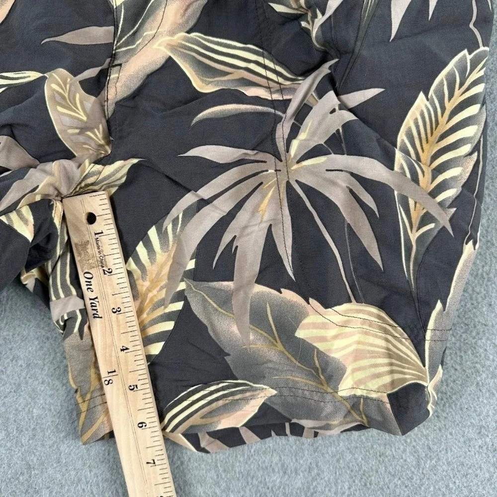 Tommy Bahama Mens Large Shorts Black Tropical Leaf Print Swim Trunks Board Short